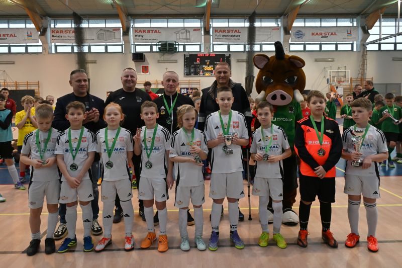 Starosta Artur Berus Patronem Turnieju Piłkarskiego w Skarżysku  z udziałem Reprezentanta Polski Piotra Świerczewskiego