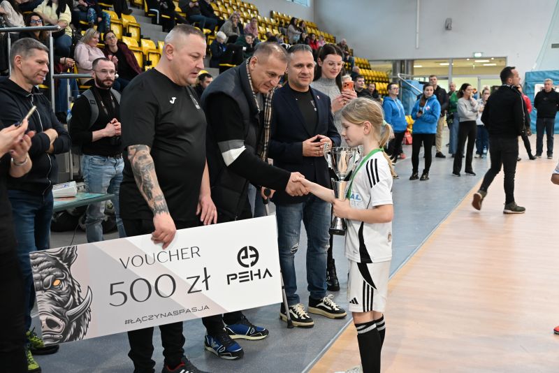 Starosta Artur Berus Patronem Turnieju Piłkarskiego w Skarżysku  z udziałem Reprezentanta Polski Piotra Świerczewskiego