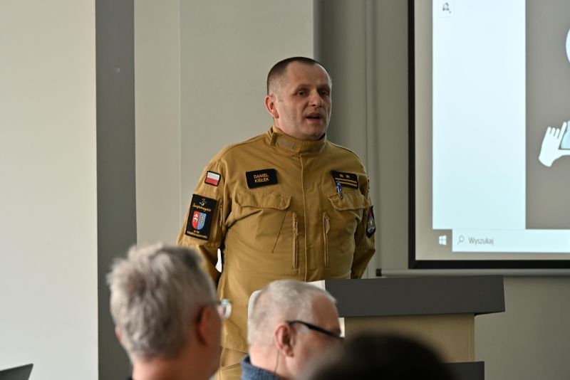 Edukacja na temat czadu. Spotkanie z mieszkańcami w starostwie powiatowym