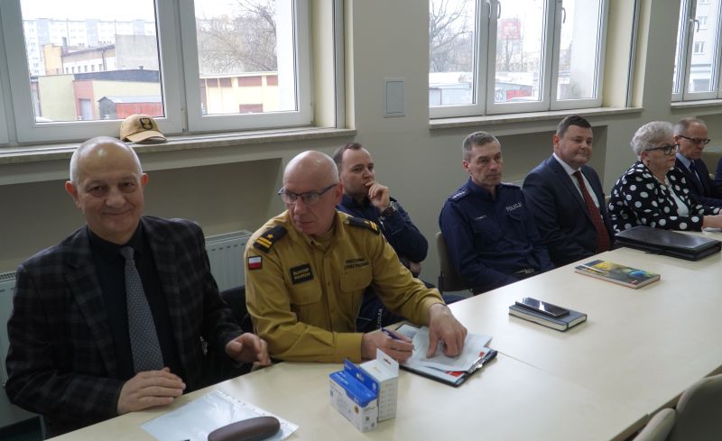 XXV sesja Rady Powiatu Skarżyskiego – decyzje budżetowe i wsparcie dla osób z niepełnosprawnościami