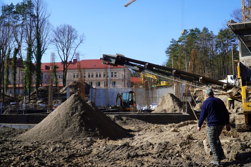 prace przy budowie ZOL w Skarżysku-Kamiennej