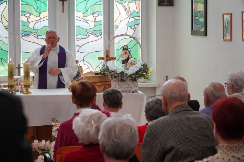 Świąteczne spotkanie w „Centrum Seniora” – Wielkanoc w domowej atmosferze