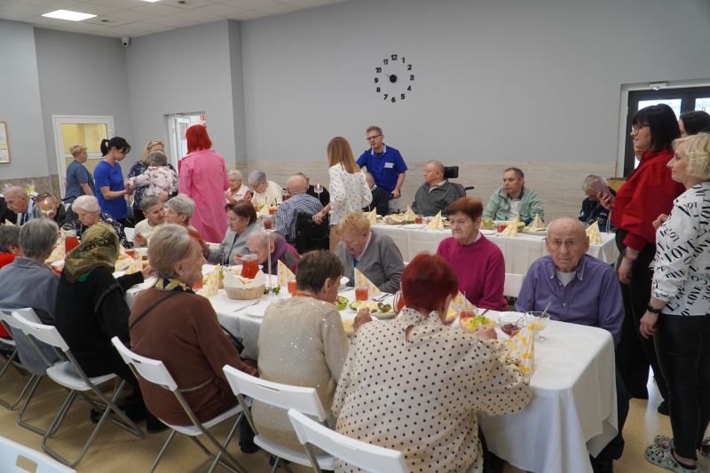 Świąteczne spotkanie w „Centrum Seniora” – Wielkanoc w domowej atmosferze