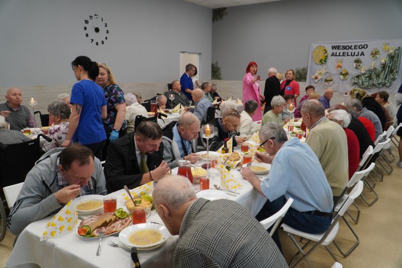 Świąteczne spotkanie w „Centrum Seniora” – Wielkanoc w domowej atmosferze