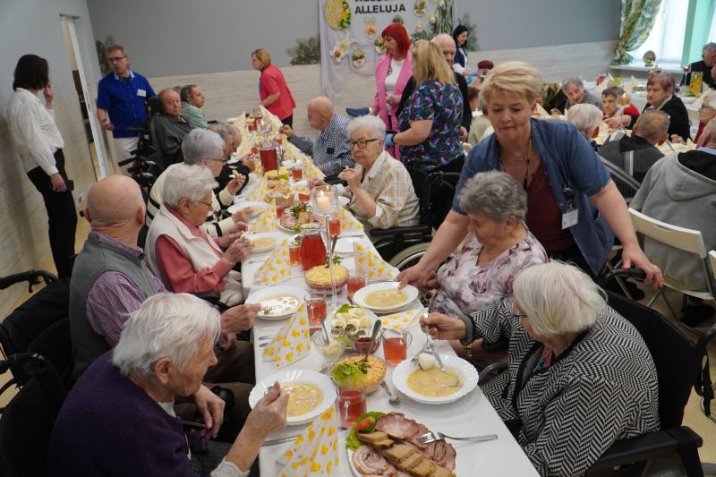 Świąteczne spotkanie w „Centrum Seniora” – Wielkanoc w domowej atmosferze