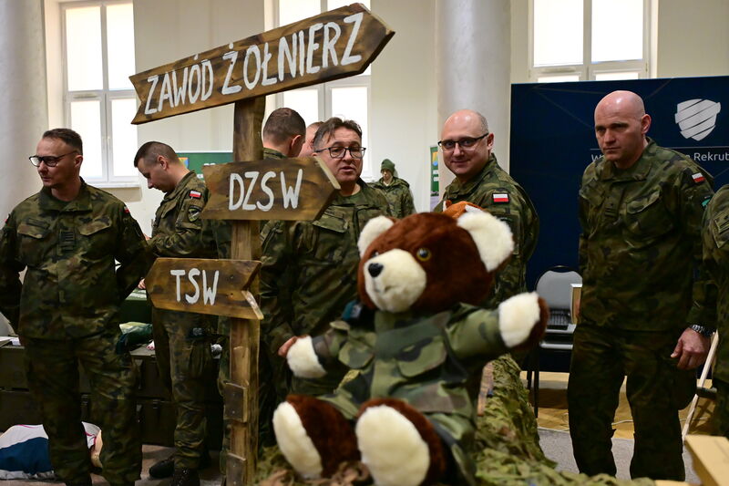 Wojskowe Targi Służby i Pracy w Skarżysku-Kamiennej