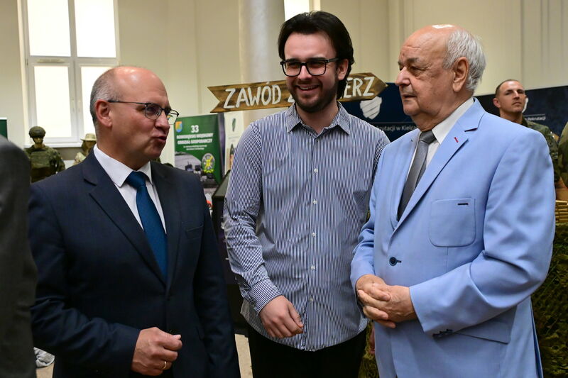 Wojskowe Targi Służby i Pracy w Skarżysku-Kamiennej