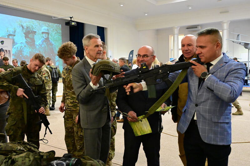 Wojskowe Targi Służby i Pracy w Skarżysku-Kamiennej