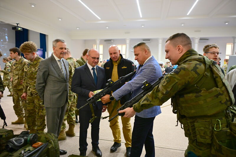 Wojskowe Targi Służby i Pracy w Skarżysku-Kamiennej