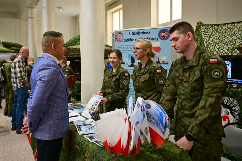 Wojskowe Targi Służby i Pracy w Skarżysku-Kamiennej
