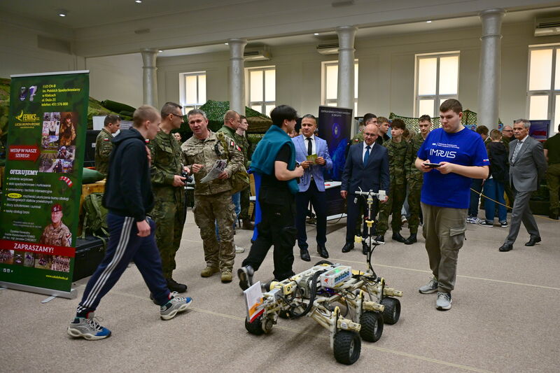 Wojskowe Targi Służby i Pracy w Skarżysku-Kamiennej
