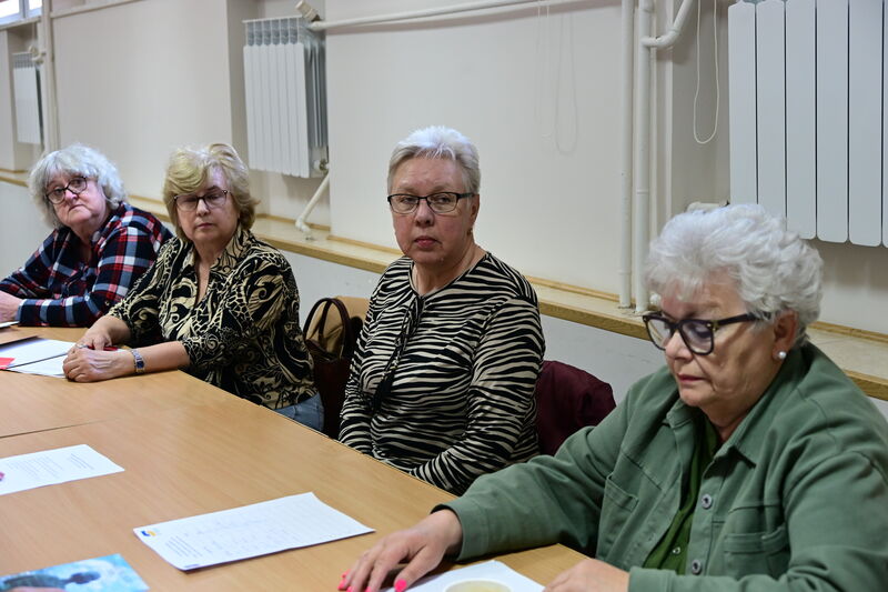 Aktywni Seniorzy: Spotkanie w Starostwie Powiatowym