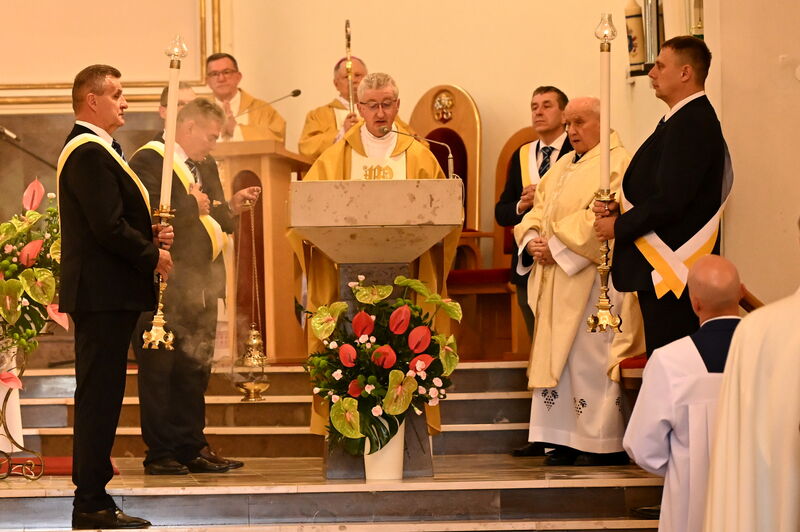 Potrojny Jubileusz Ksiedza Pralata Jerzego Karbownika