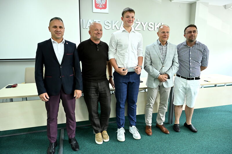 stypendia dla mlodych sportowcow