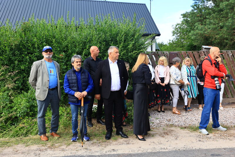 uroczystości upamiętniające 83. Rocznicę rozstrzelania 16 mieszkańców Klonowa