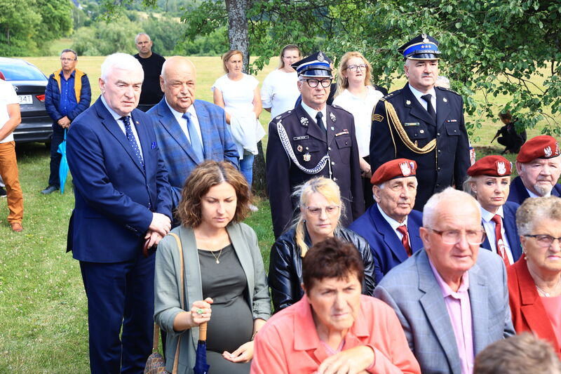 uroczystości upamiętniające 83. Rocznicę rozstrzelania 16 mieszkańców Klonowa