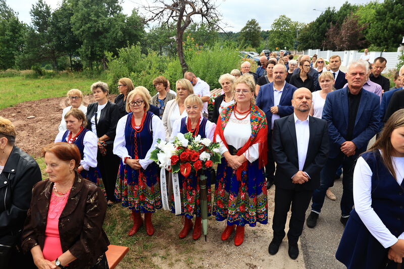 uroczystości upamiętniające 83. Rocznicę rozstrzelania 16 mieszkańców Klonowa