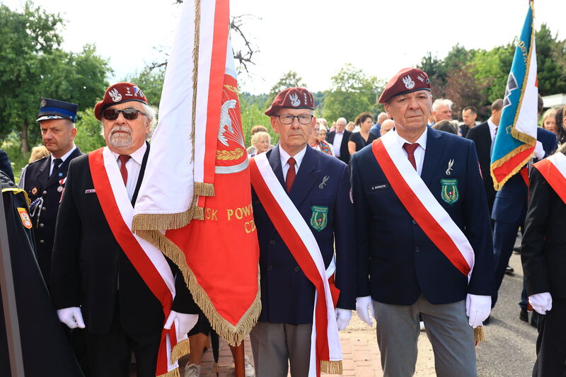 uroczystości upamiętniające 83. Rocznicę rozstrzelania 16 mieszkańców Klonowa