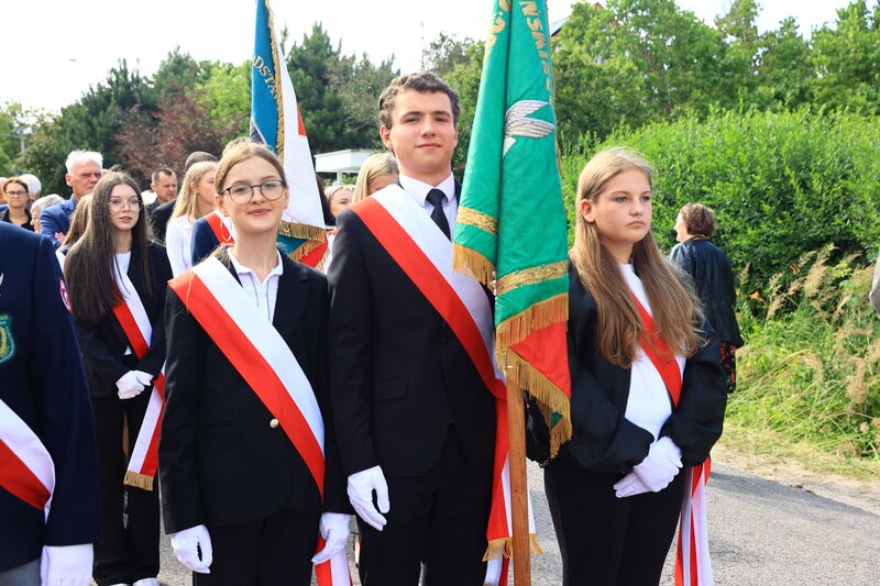 uroczystości upamiętniające 83. Rocznicę rozstrzelania 16 mieszkańców Klonowa