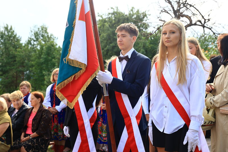 uroczystości upamiętniające 83. Rocznicę rozstrzelania 16 mieszkańców Klonowa