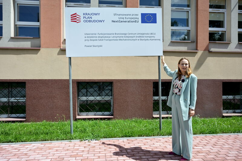 Minister Katarzyna Pełczyńska-Nałęcz z wizytą w Branżowym Centrum Umiejętności w Skarżysku-Kamiennej
