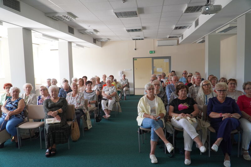 Seniorzy ze Skarżyska-Kamiennej zakończyli cykl warsztatów o długowieczności