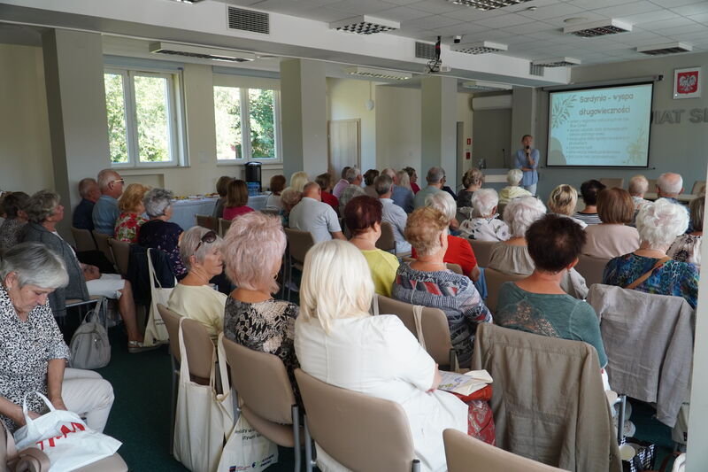 Seniorzy ze Skarżyska-Kamiennej zakończyli cykl warsztatów o długowieczności