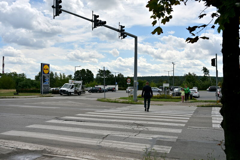 Trwa modernizacja przestarzałej sygnalizacji świetlnej na skrzyżowaniu ulic Niepodległości i Słowackiego w Skarżysku-Kamiennej