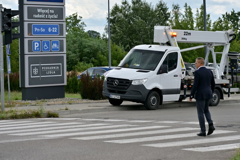 Trwa modernizacja przestarzałej sygnalizacji świetlnej na skrzyżowaniu ulic Niepodległości i Słowackiego w Skarżysku-Kamiennej