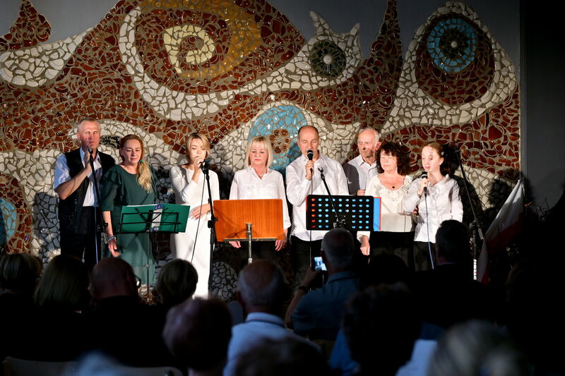 koncert „Warszawa walczy słowem i piosenką”