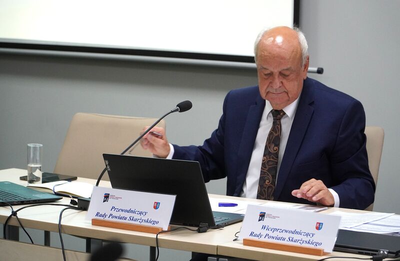 przewodniczący rady powiatu skarżyskiego Jerzy Żmijewski