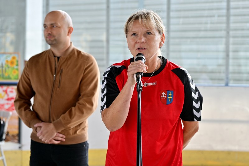wicestarosta Katarzyna Bilska przy mikrofonie