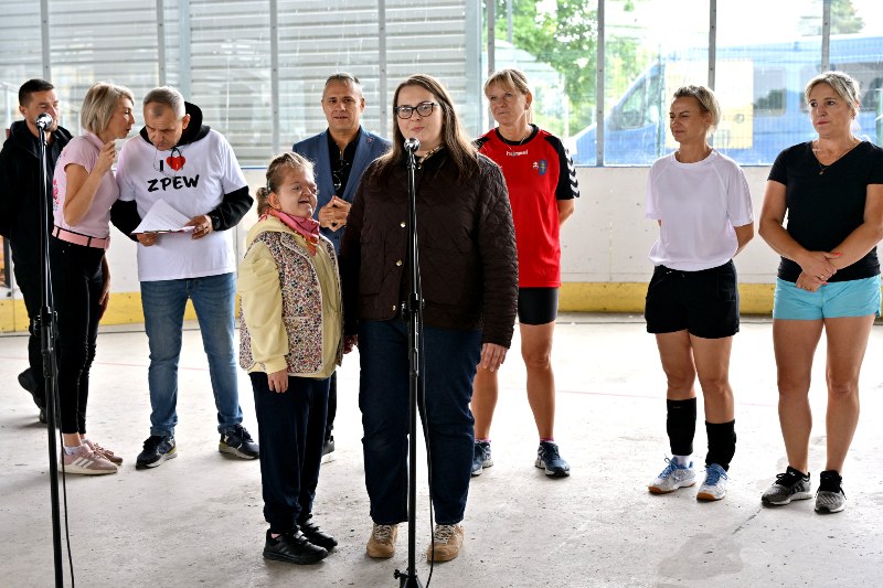Kasia Pałgan przy mikrofonie, Maja