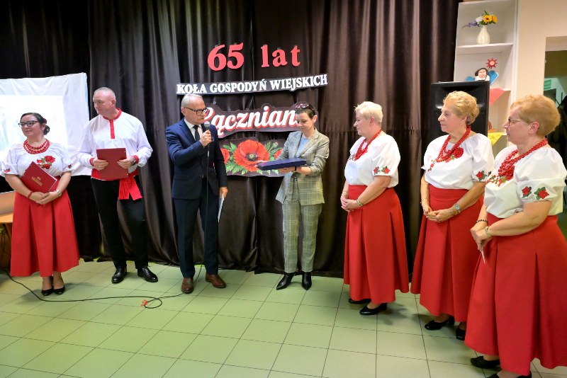 goście składają życzenia KGW