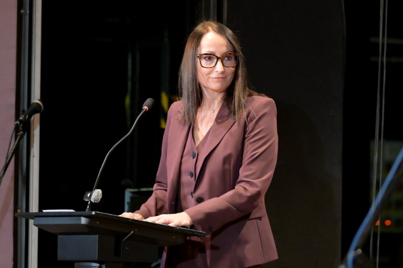 Martyna Maćkowiak przy mikrofonie