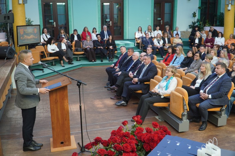Dzień Edukacji Narodowej w Skarżysku - wystąpienie Starosty Skarżyskiego