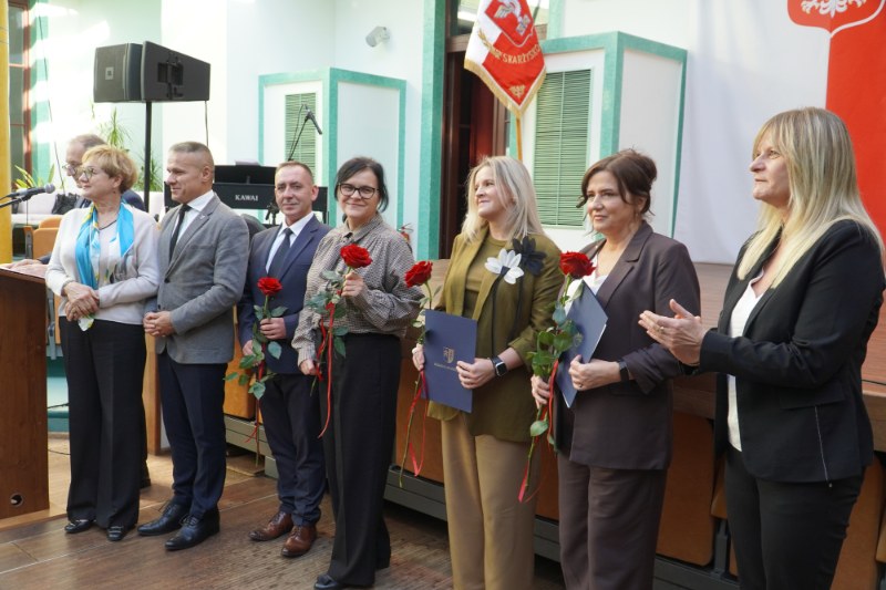 Dzień Edukacji Narodowej w Skarżysku - nagrody Starosty