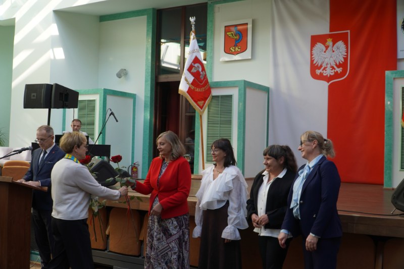 Dzień Edukacji Narodowej w Skarżysku - wręczenie nagród