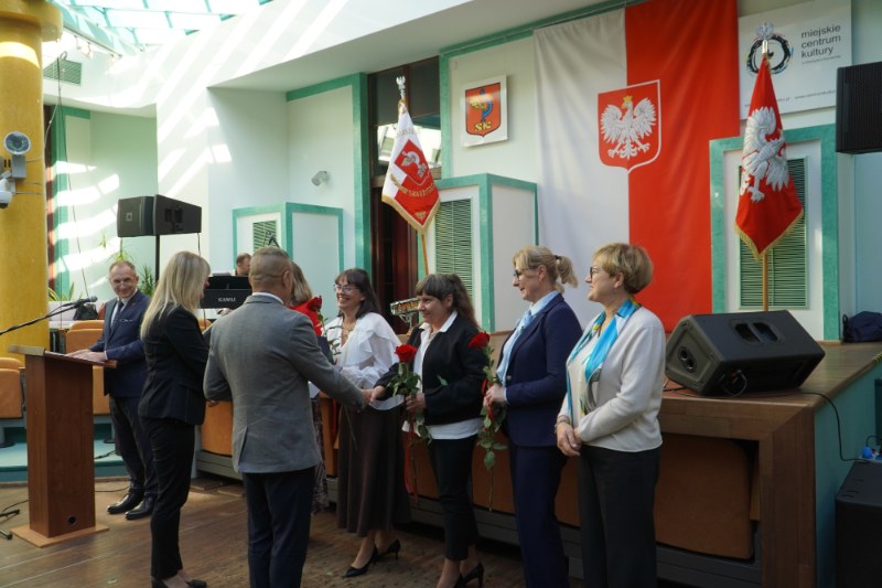Dzień Edukacji Narodowej w Skarżysku - nagrody Starosty