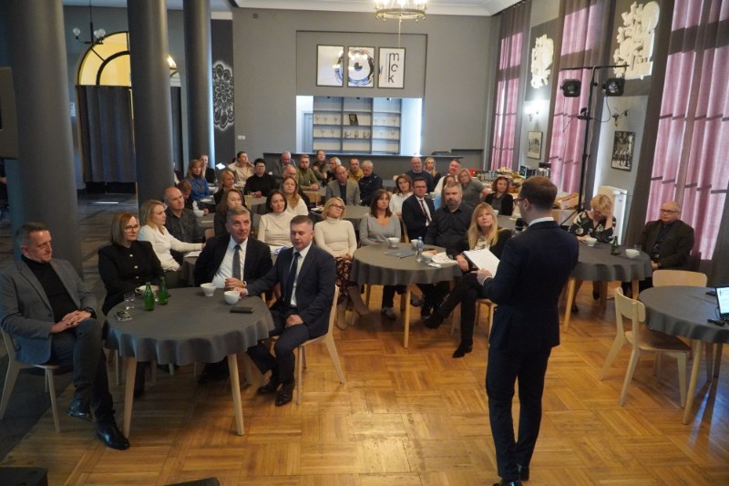 konsultacje społeczne strategii rozwoju województwa świętokrzyskiego