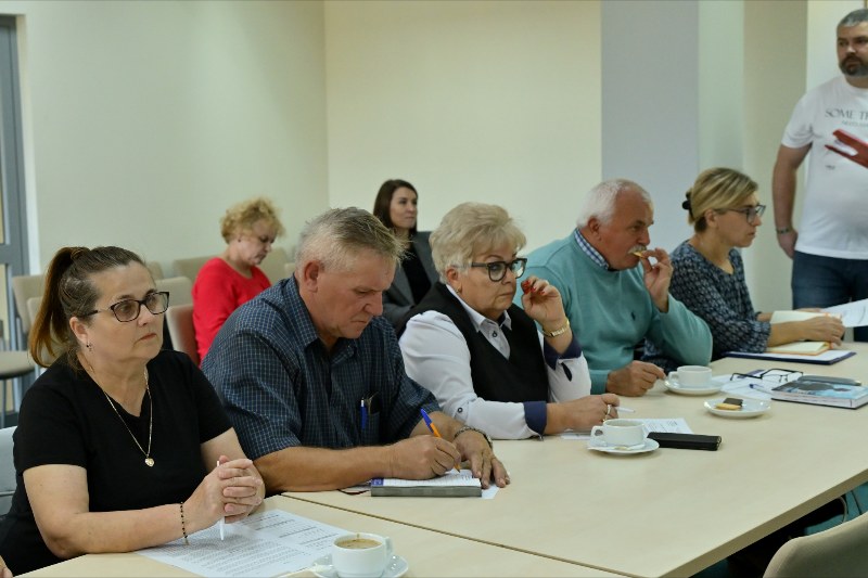 członkowie organizacji pozarządowych podczas szkolenia