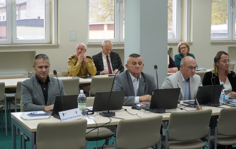 XXX sesja rady powiatu skarżyskiego - zarząd powiatu