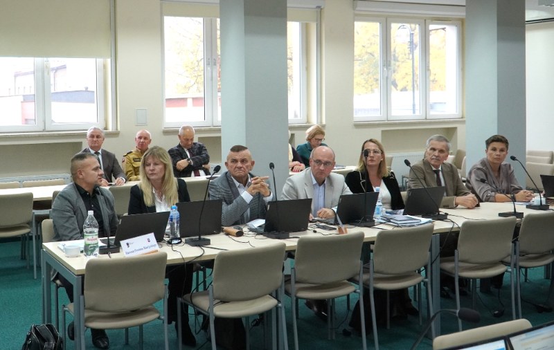 XXX sesja rady powiatu skarżyskiego - zarząd powiatu